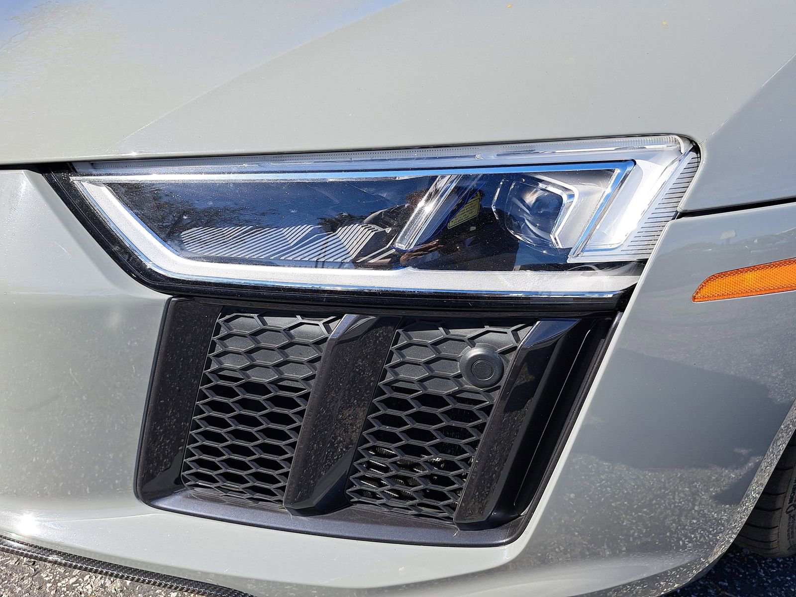 Used 2017 Audi R8 V10 plus w/ Full Leather Package image 8