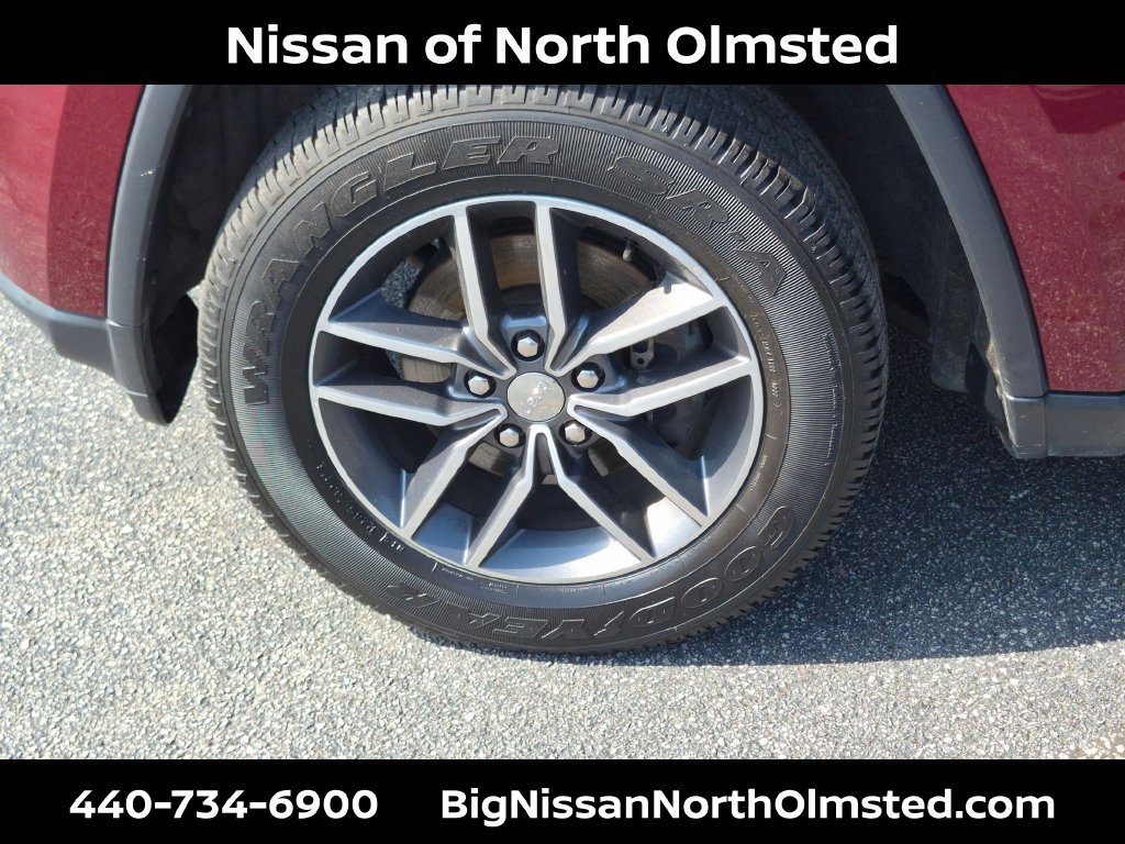 Used 2017 Jeep Grand Cherokee Limited w/ Luxury Group II AWD/4WD image 30