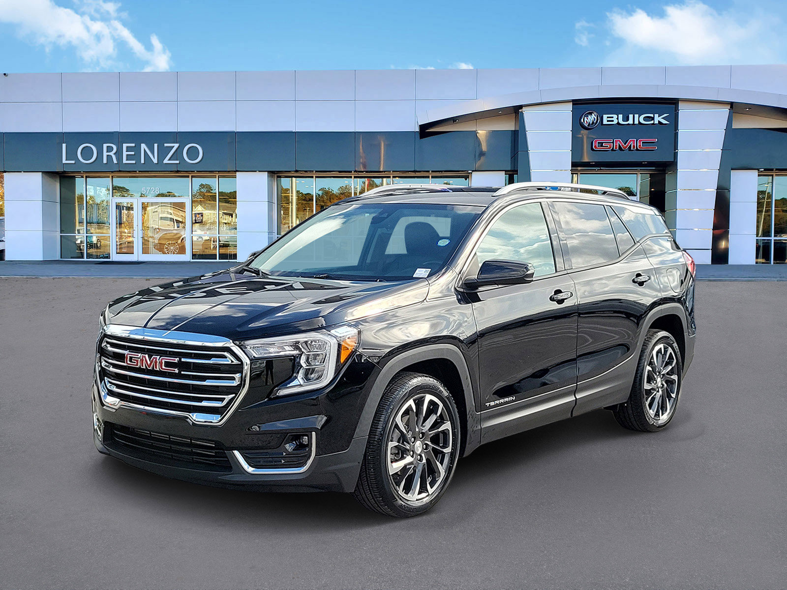 Used 2024 GMC Terrain SLT FWD image 1
