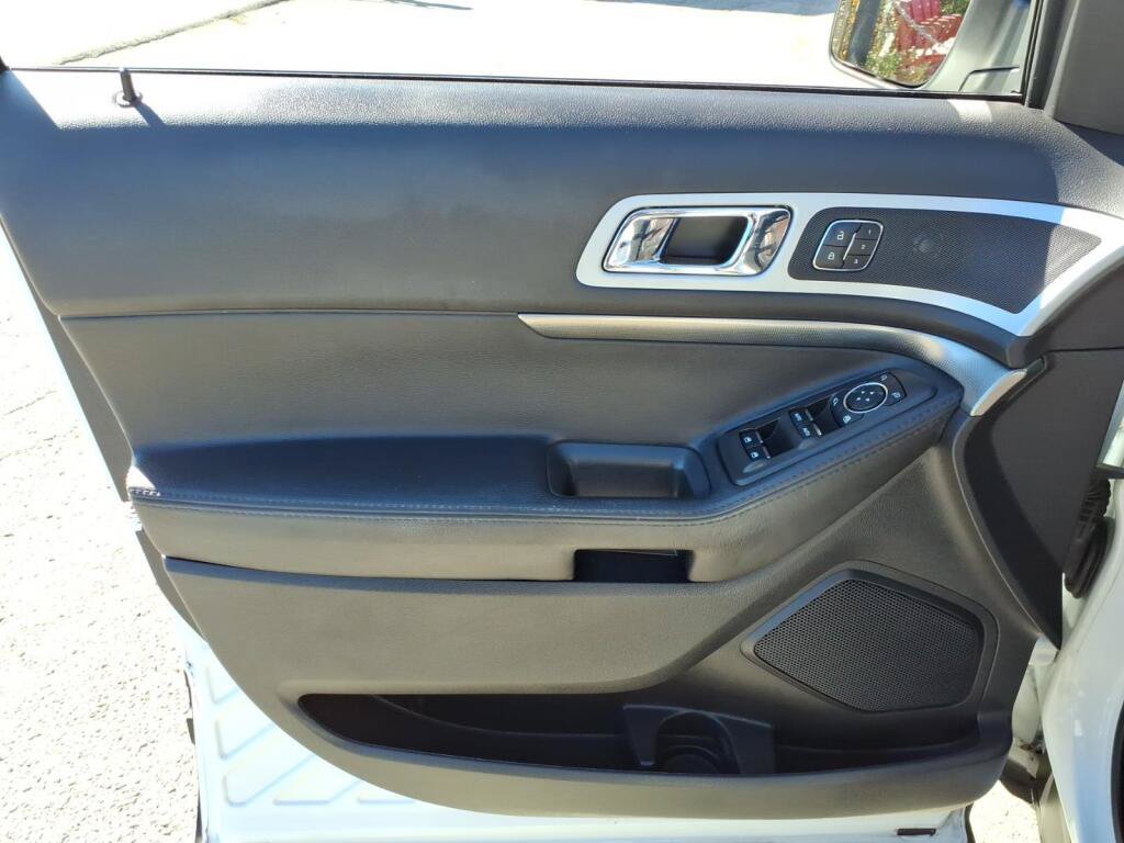 Used 2015 Ford Explorer Sport w/ Equipment Group 401A AWD/4WD image 18