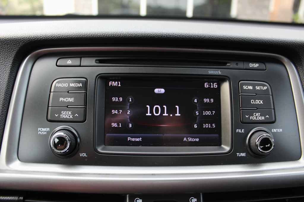 Used 2017 Kia Optima LX FWD image 19
