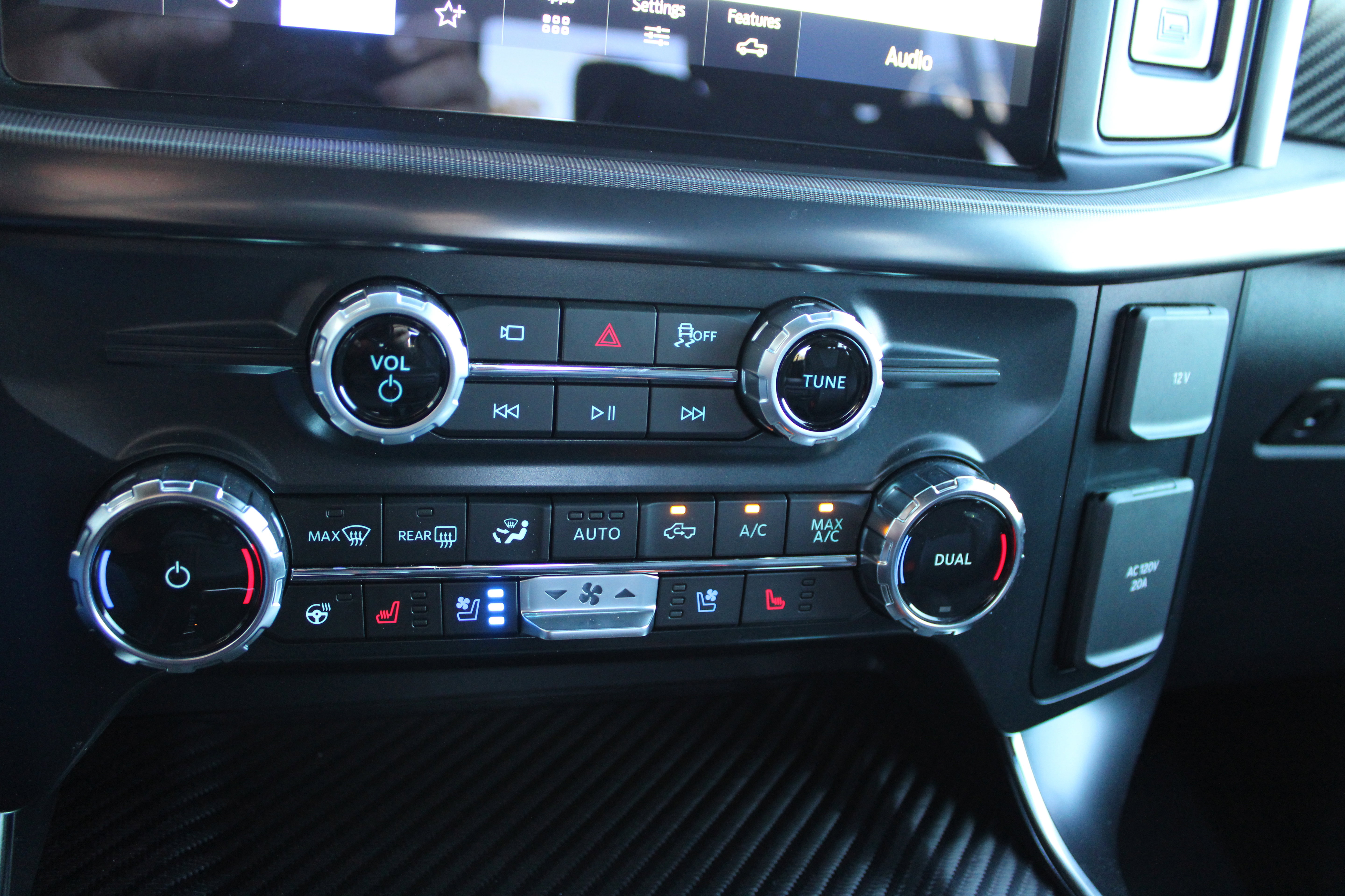 Used 2025 Ford F150 Raptor AWD/4WD image 21