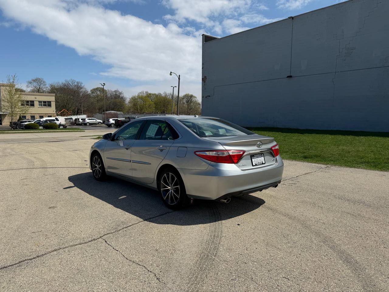 Used 2016 Toyota Camry XSE w/ Advanced Technology Package FWD image 5