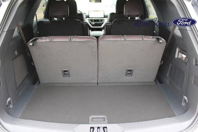 New 2026 Ford Explorer Platinum RWD image 6