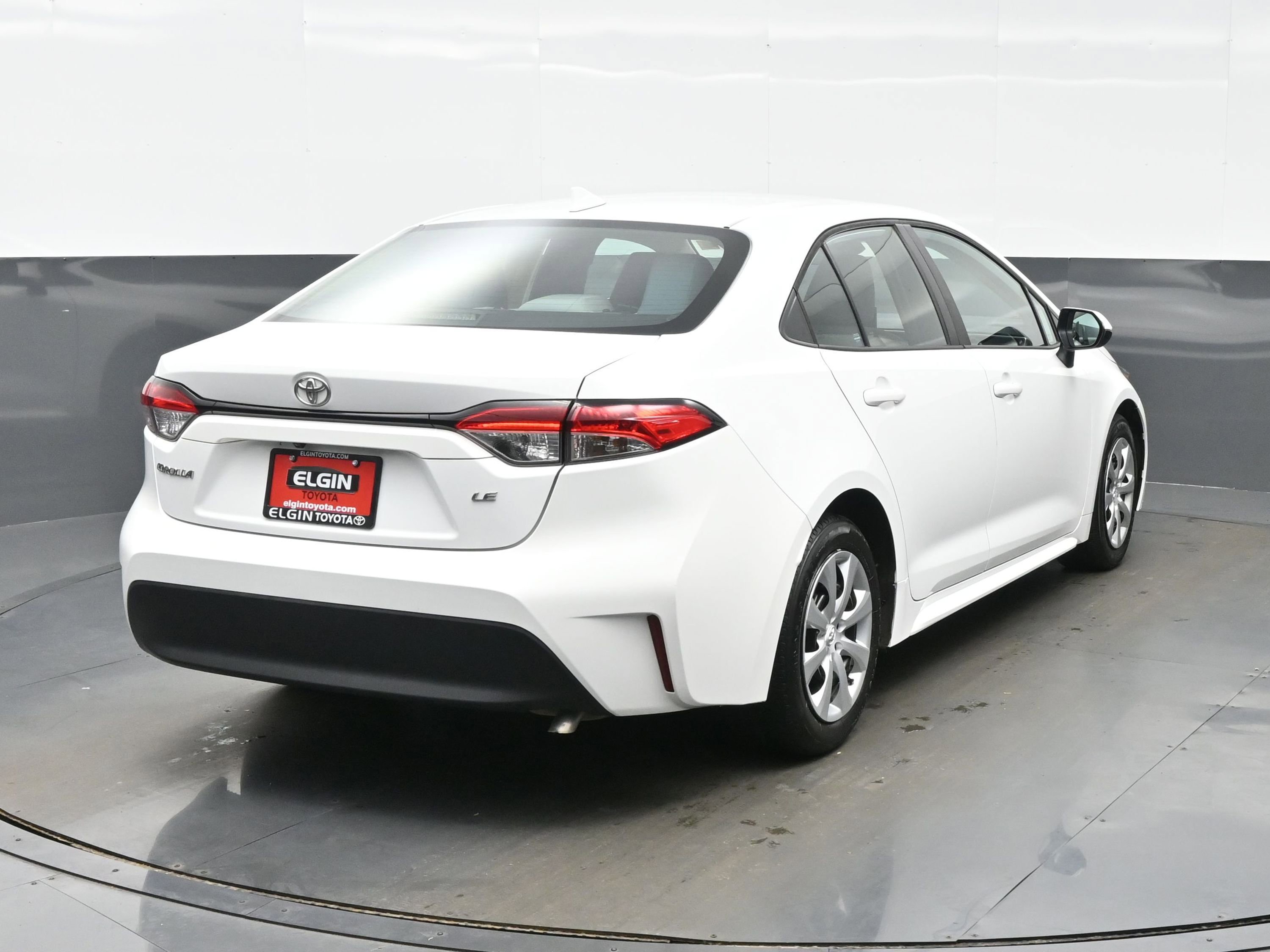 Used 2023 Toyota Corolla LE FWD image 6