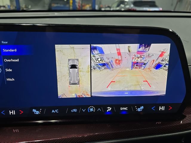 New 2026 Chevrolet Traverse Z71 w/ Driver Confidence Package image 26