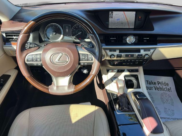 Used 2017 Lexus ES 350 w/ Navigation System Package FWD image 16