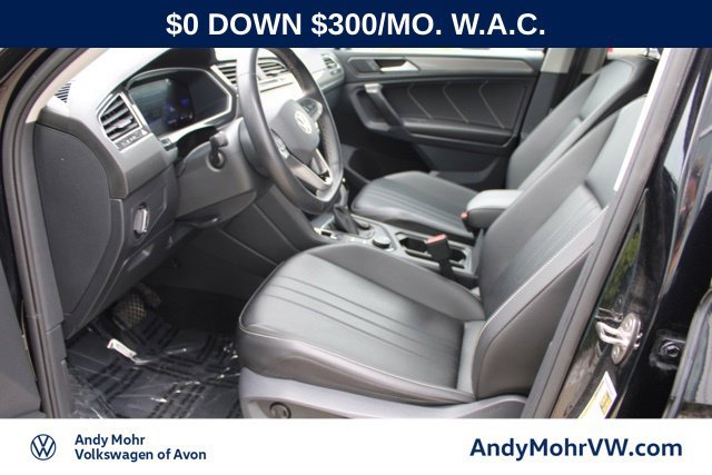 Used 2024 Volkswagen Tiguan SE AWD/4WD image 16