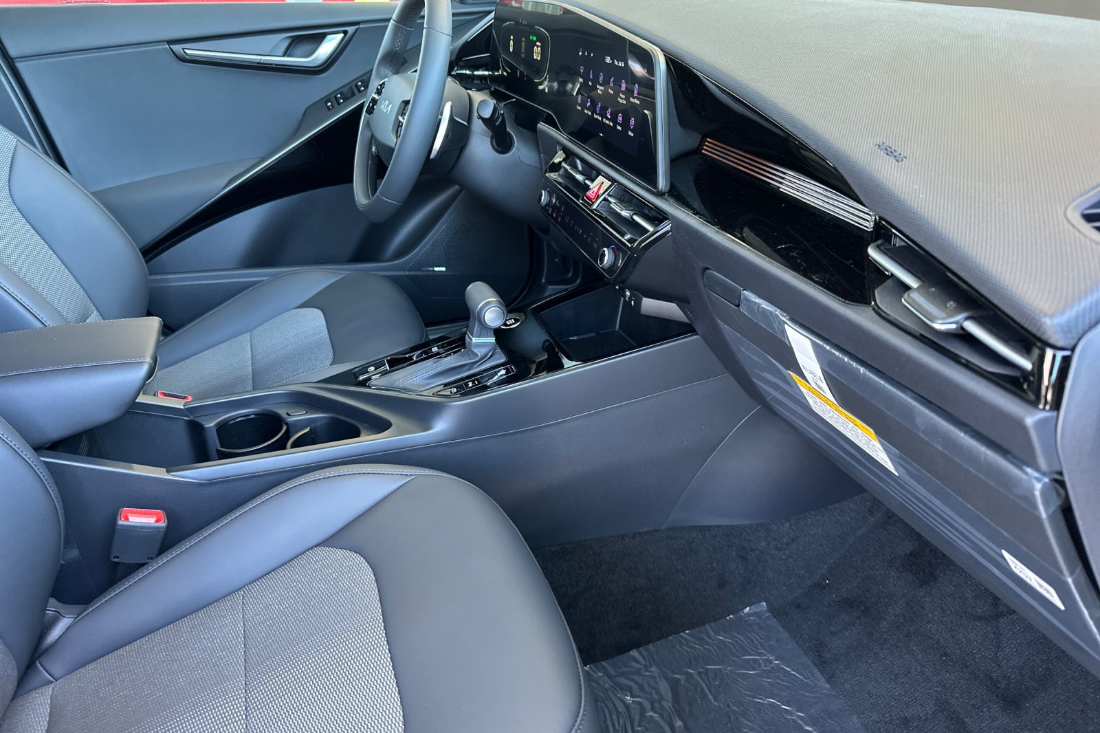 New 2026 Kia Niro EX w/ EX Premium Package FWD image 16