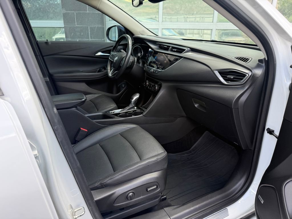 Used 2021 Buick Encore GX Essence w/ Advanced Technology Package FWD image 44