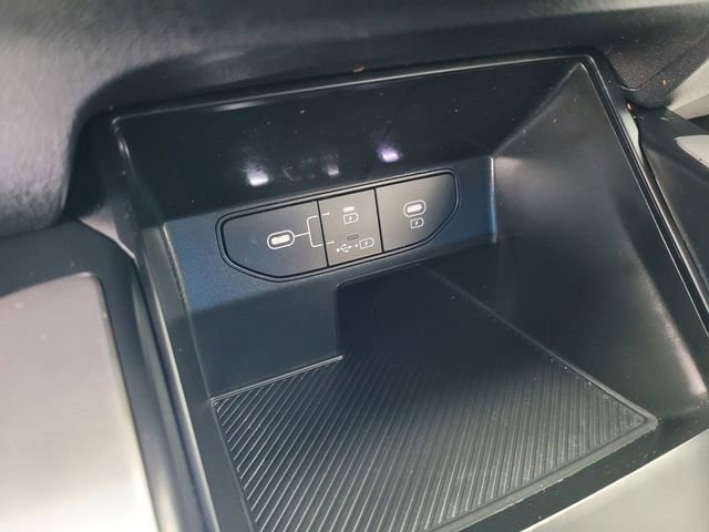 Used 2025 Kia Sorento LX FWD image 14
