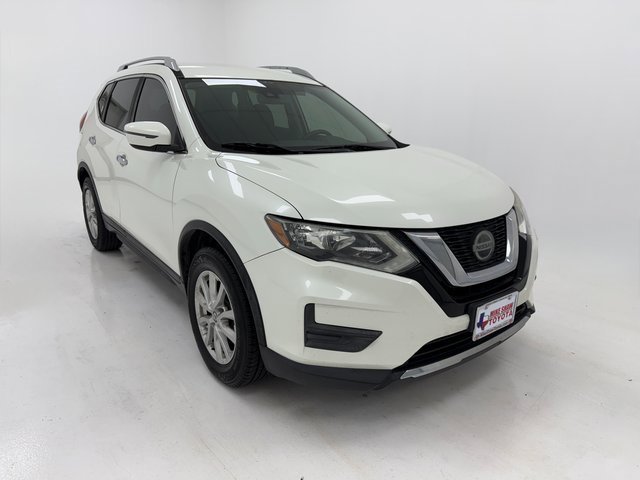 Used 2019 Nissan Rogue SV image 2
