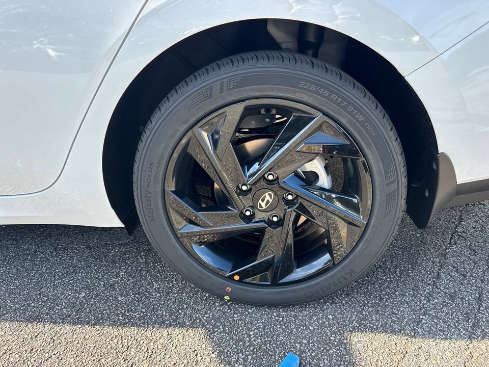 New 2026 Hyundai Elantra SEL Sport FWD image 20
