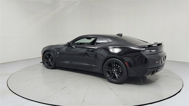 Used 2016 Chevrolet Camaro SS image 3