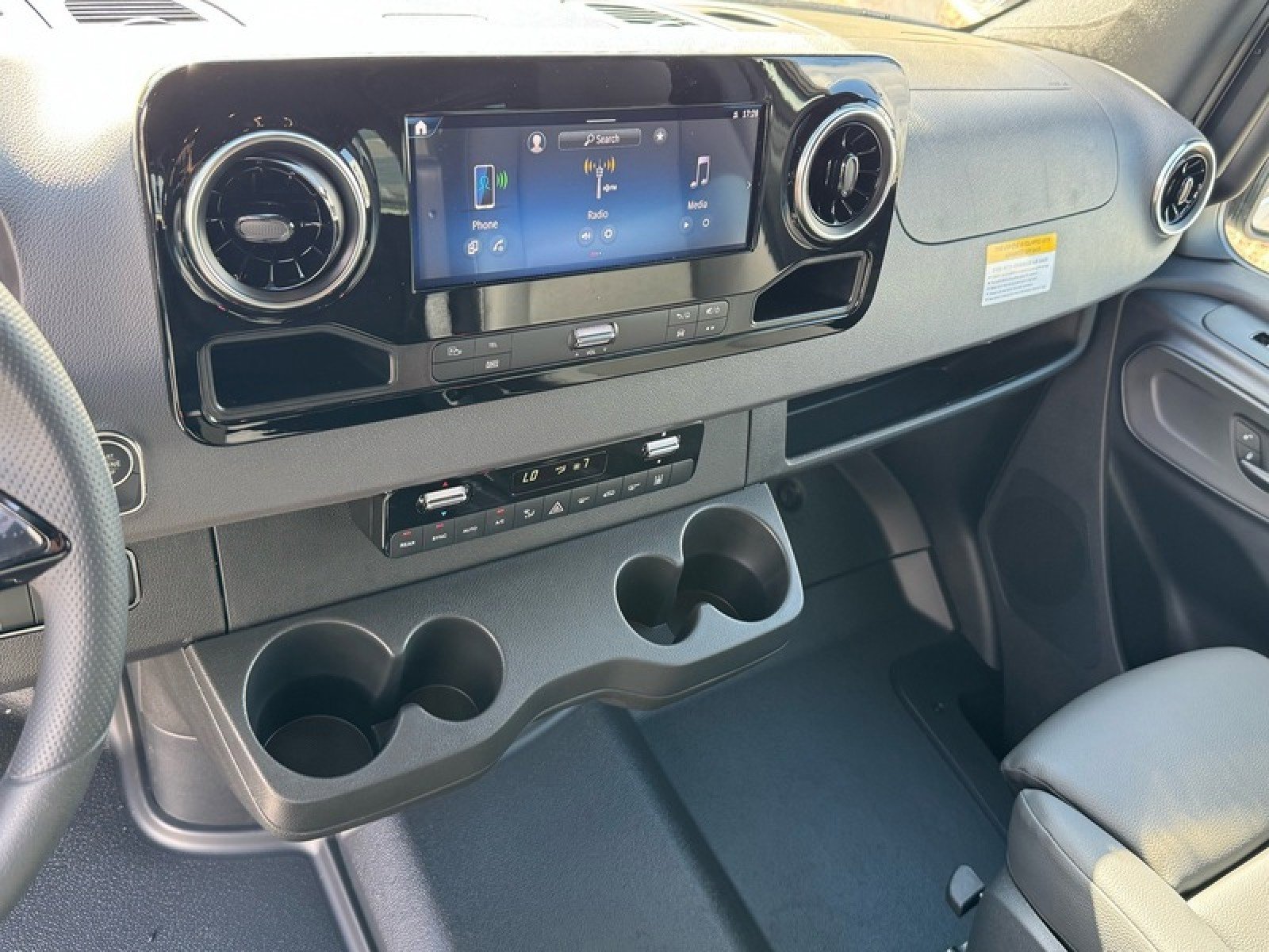 New 2025 Mercedes-Benz Sprinter 2500 image 11