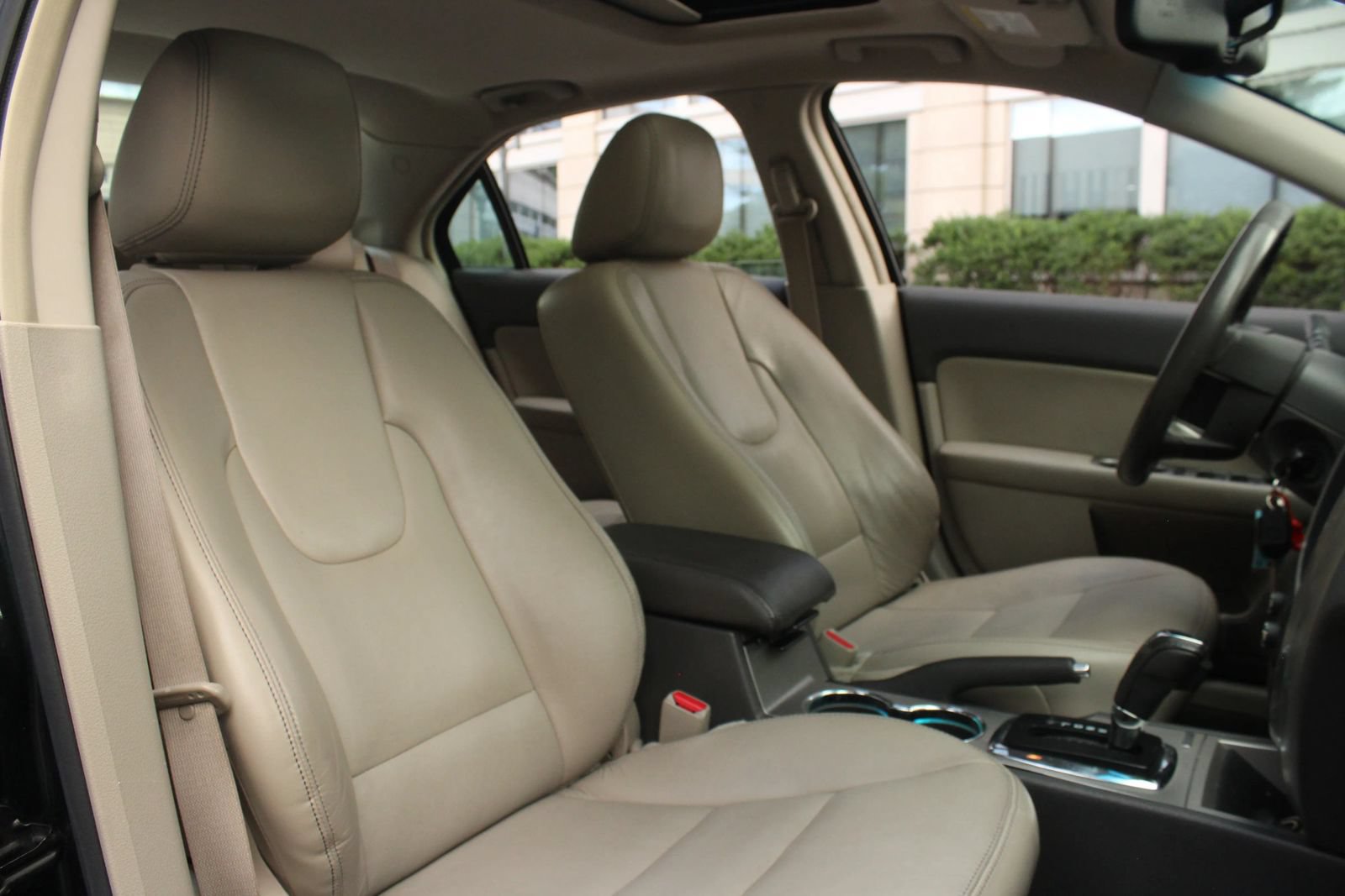 Used 2010 Ford Fusion Hybrid FWD image 28