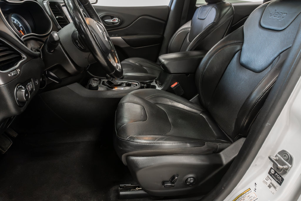 Used 2021 Jeep Cherokee Limited AWD/4WD image 11
