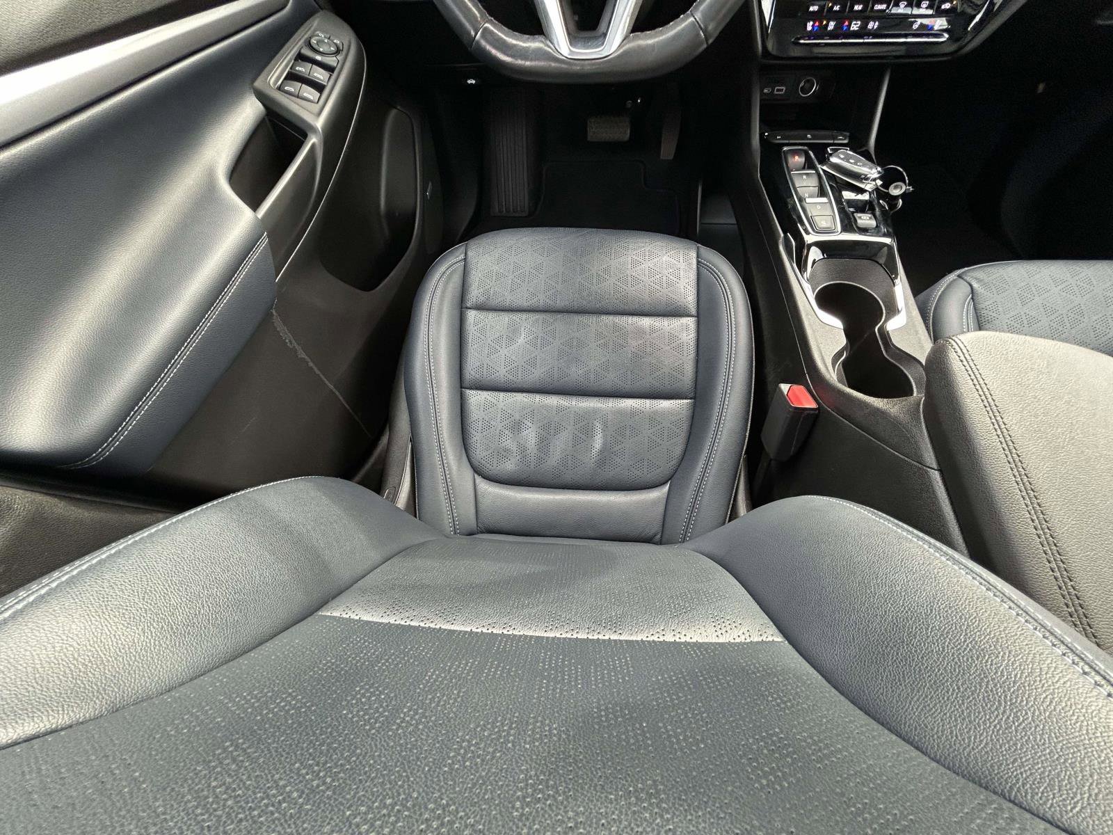 Used 2022 Chevrolet Bolt EUV Premier w/ Sun & Sound Package image 14