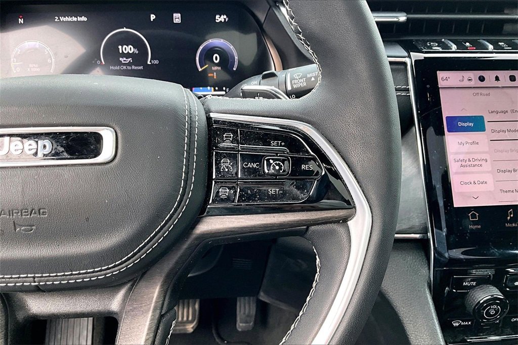 Used 2023 Jeep Grand Cherokee Overland w/ MOPAR Finishing Package image 18