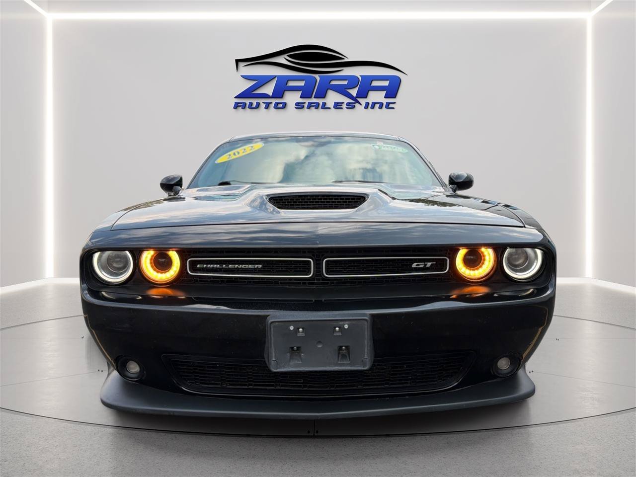 Used 2022 Dodge Challenger GT AWD/4WD image 2