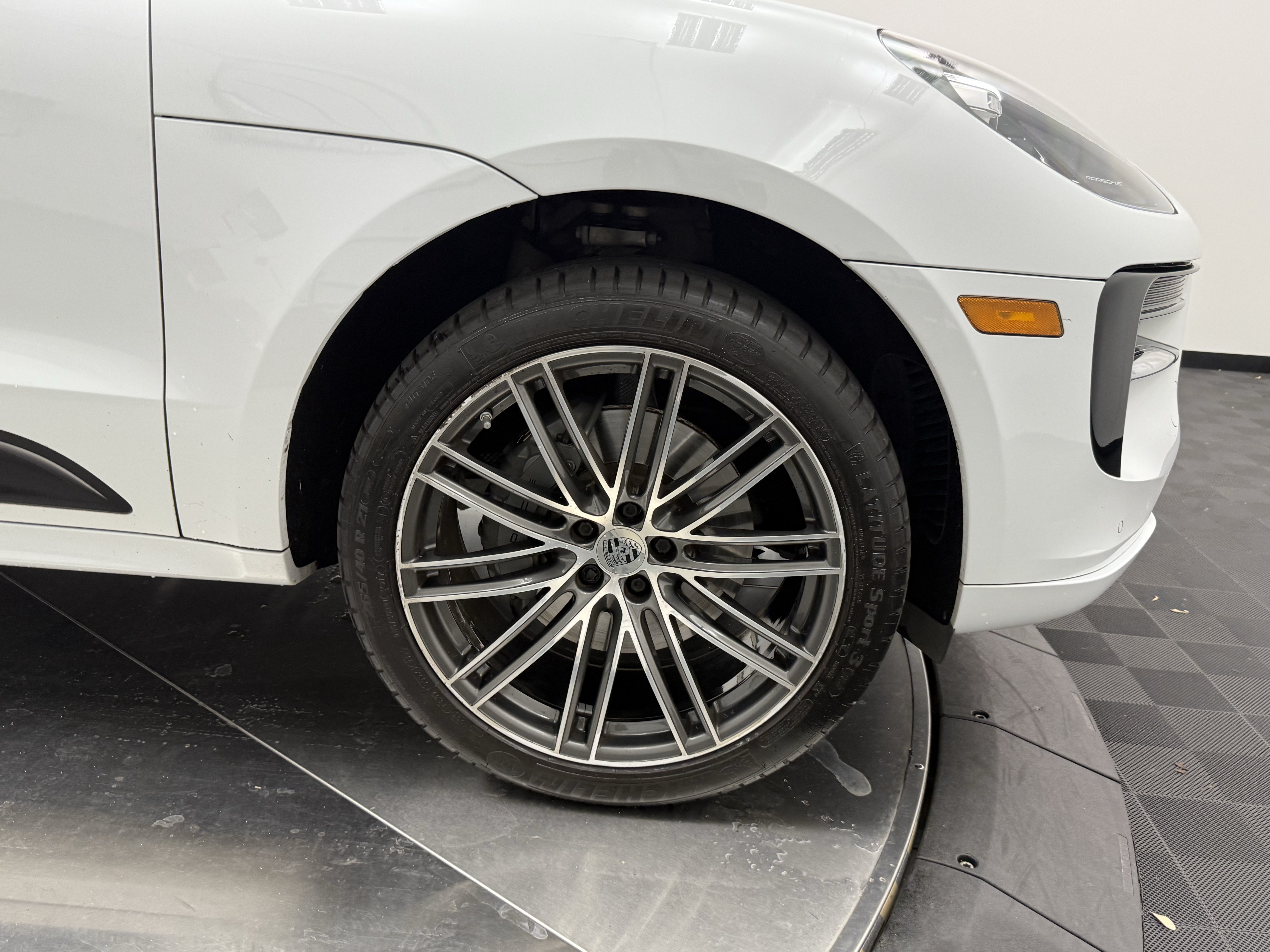 Used 2020 Porsche Macan S AWD/4WD image 9