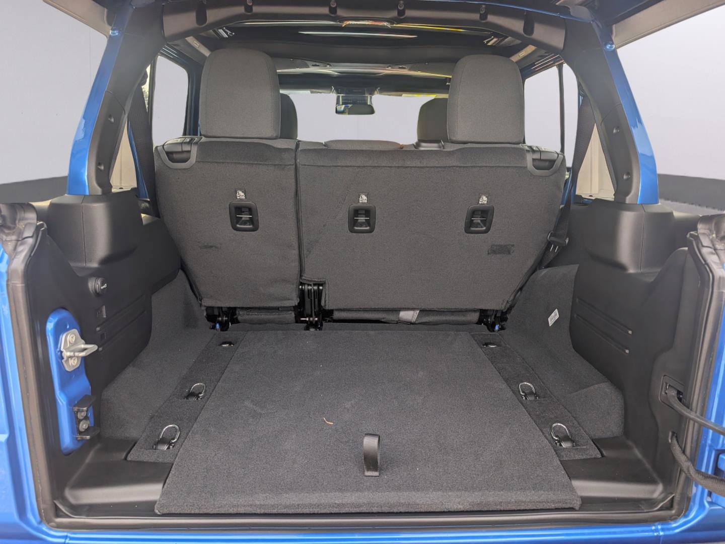 New 2026 Jeep Wrangler Sport S image 32