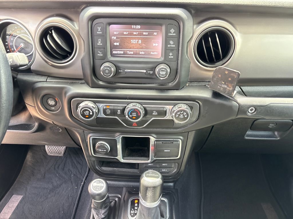 Used 2020 Jeep Gladiator Sport AWD/4WD image 22