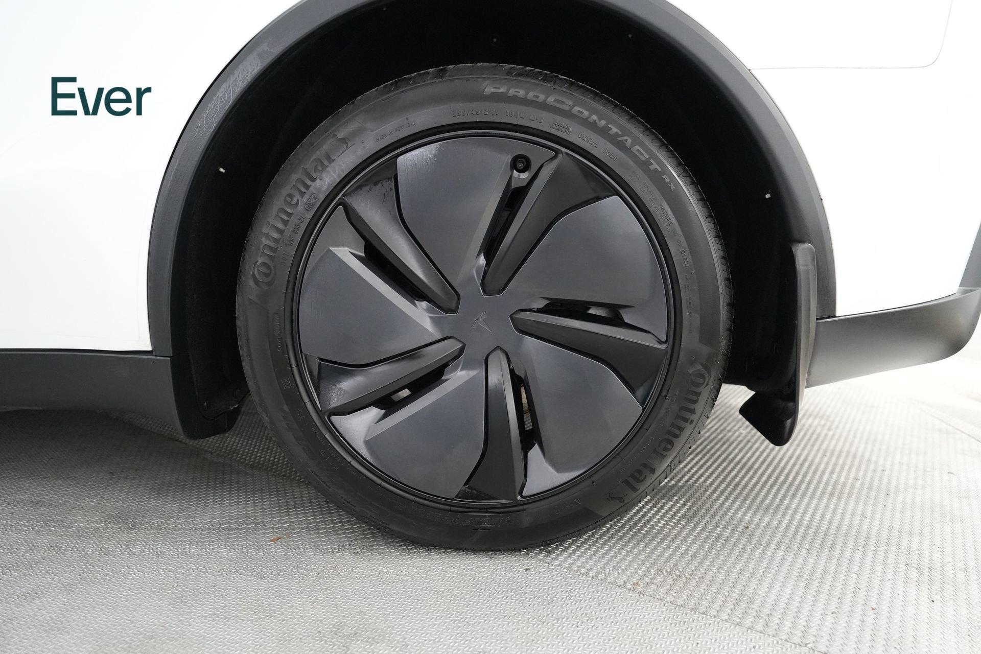 Used 2026 Tesla Model Y Long Range image 9