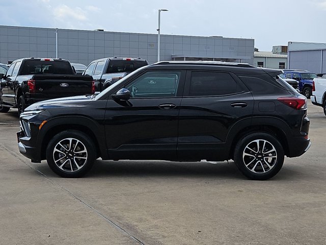 Used 2025 Chevrolet TrailBlazer LT AWD/4WD image 9