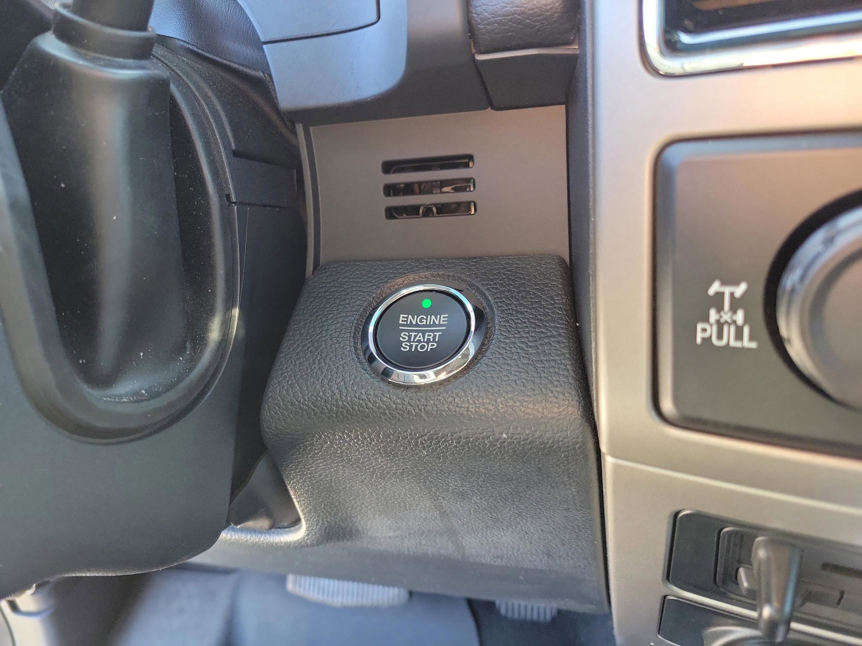 Certified 2022 Ford F350 Lariat w/ Black Appearance Package image 15