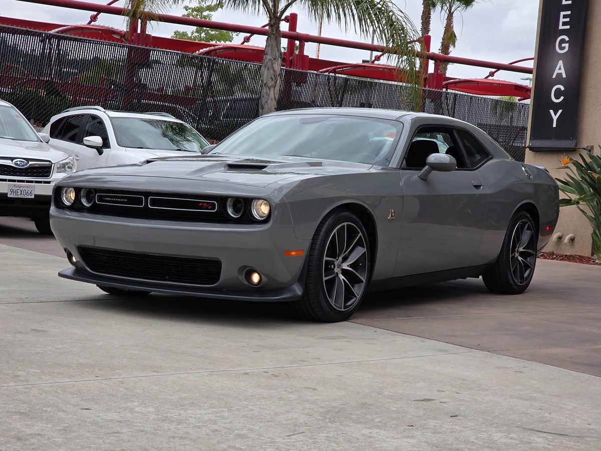 Used 2018 Dodge Challenger R/T Scat Pack RWD image 5