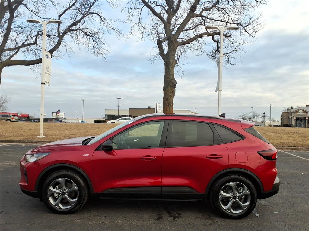 Used 2025 Ford Escape ST-Line FWD image 4
