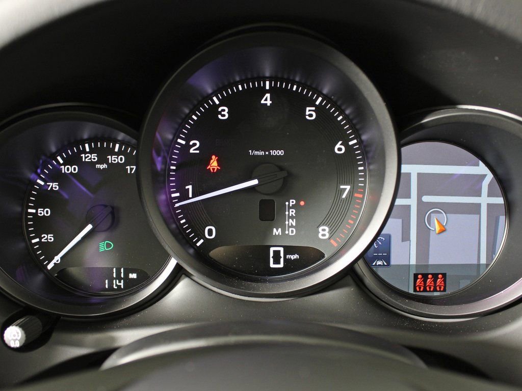 Certified 2026 Porsche Macan image 21