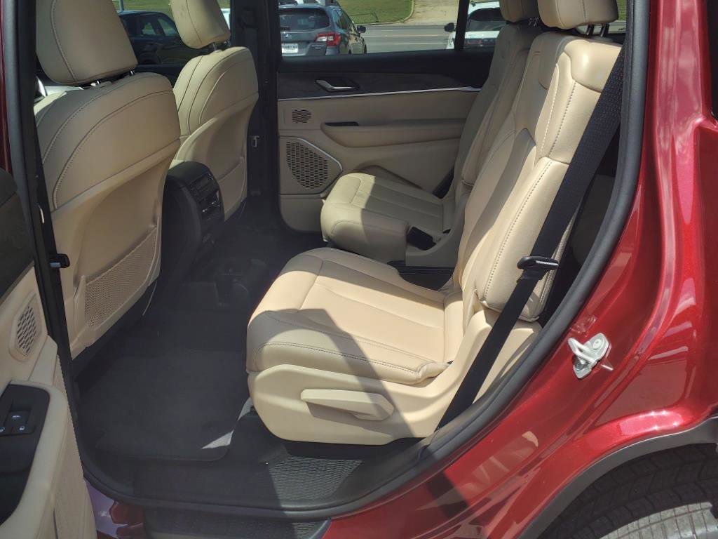 Used 2024 Jeep Grand Cherokee L Limited w/ Trailer Tow Package image 18