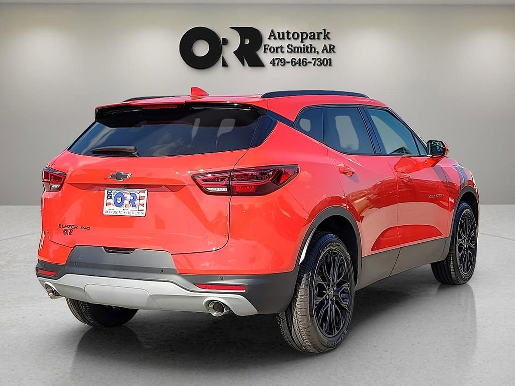 New 2025 Chevrolet Blazer LT w/ LPO, Black Sport Package image 5