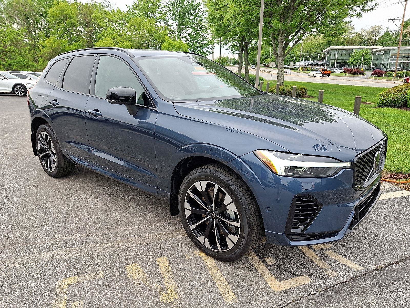 Certified 2026 Volvo XC60 T8 Plus w/ Climate Package AWD/4WD image 1