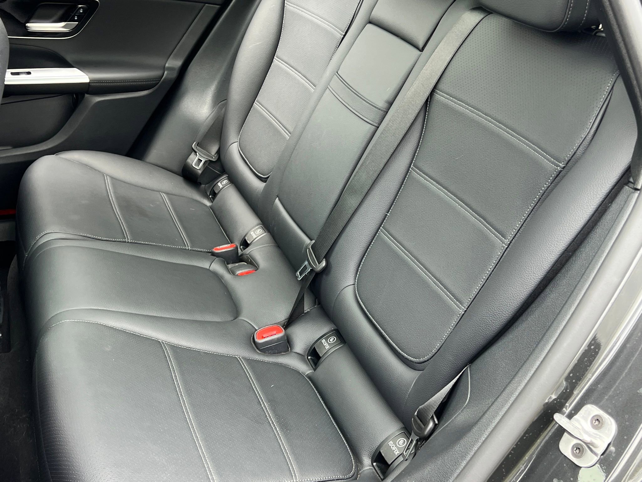 Used 2025 Mercedes-Benz GLC 300 4MATIC image 22