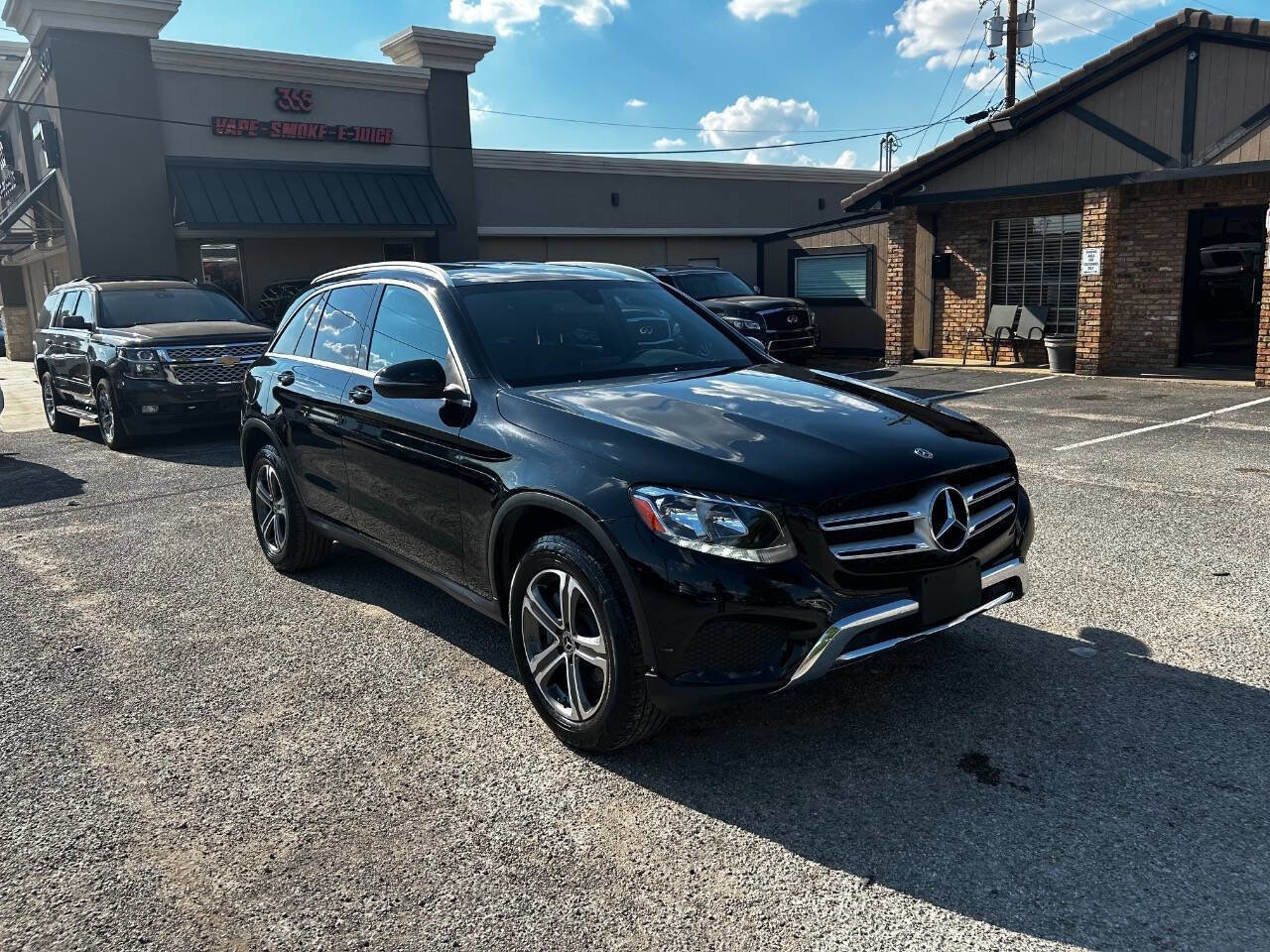 Used 2019 Mercedes-Benz GLC 300 image 3