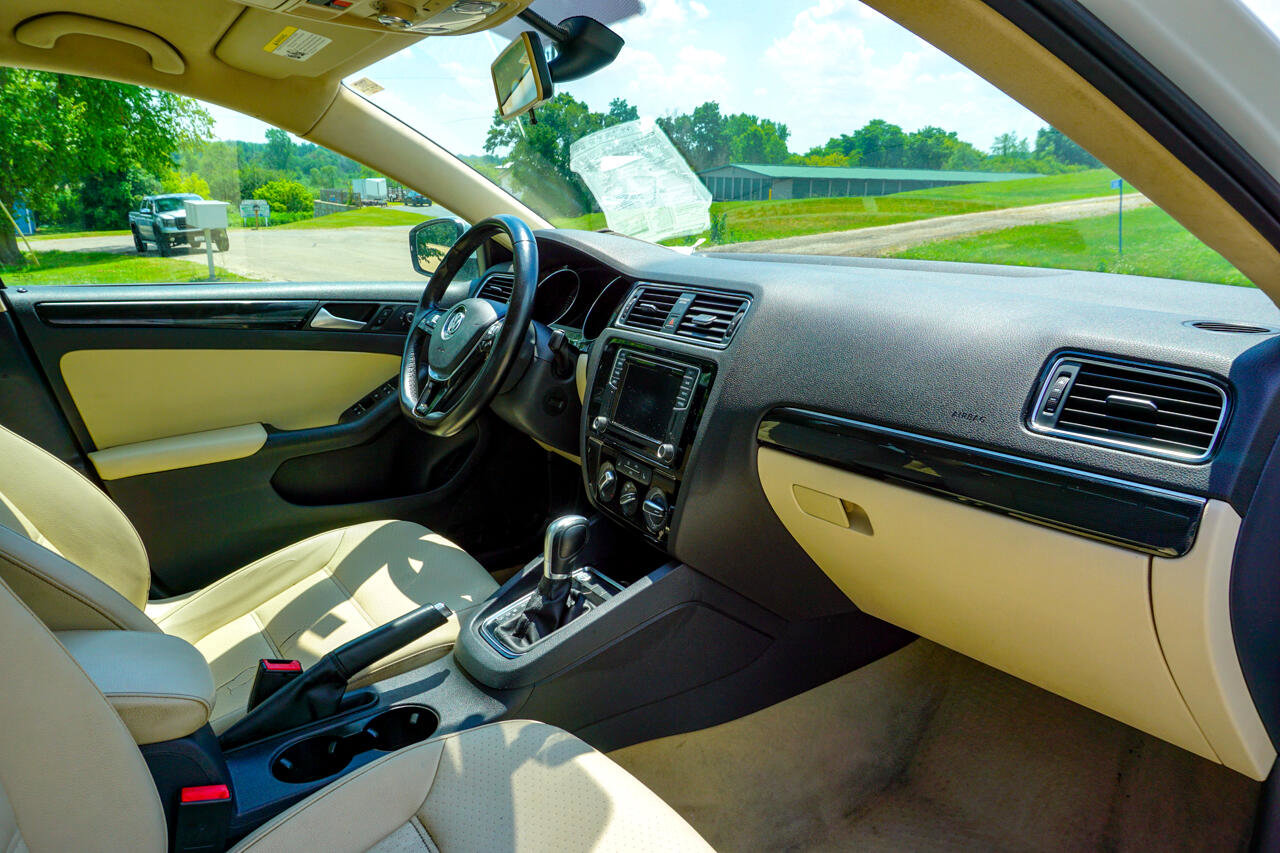 Used 2016 Volkswagen Jetta SEL w/ Lighting Package image 18