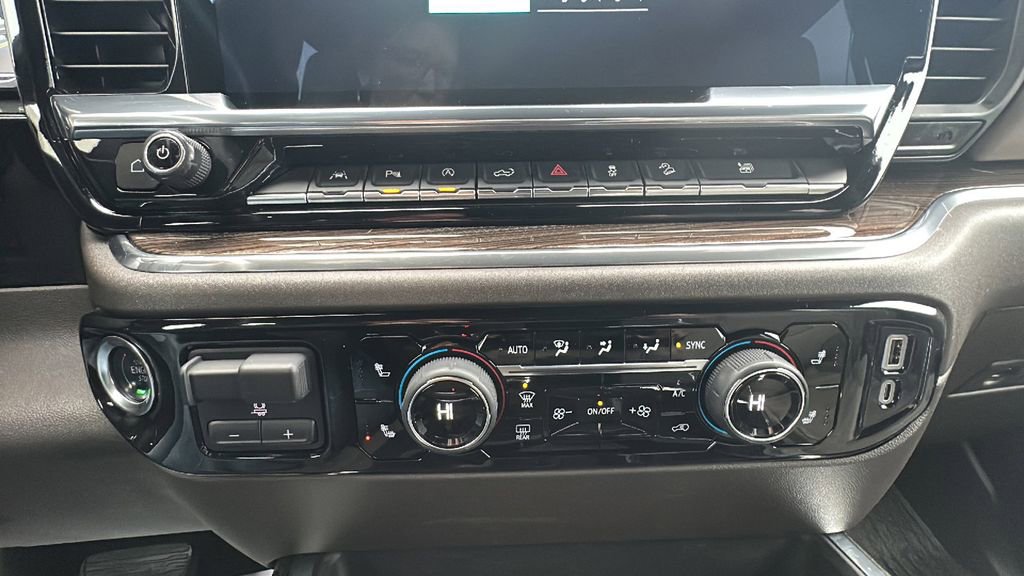 Used 2024 Chevrolet Silverado 1500 LT image 22