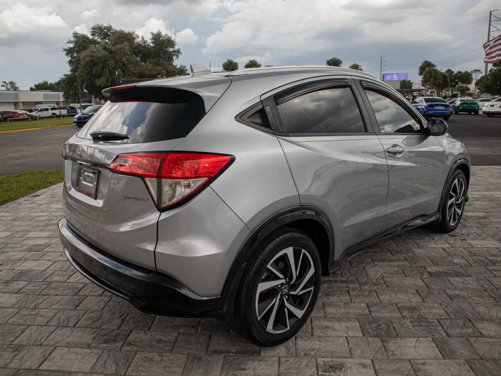 Used 2019 Honda HR-V Sport image 8