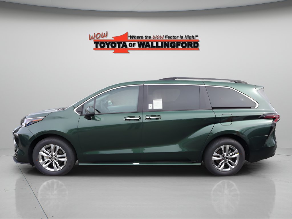 New 2026 Toyota Sienna XLE AWD/4WD image 2