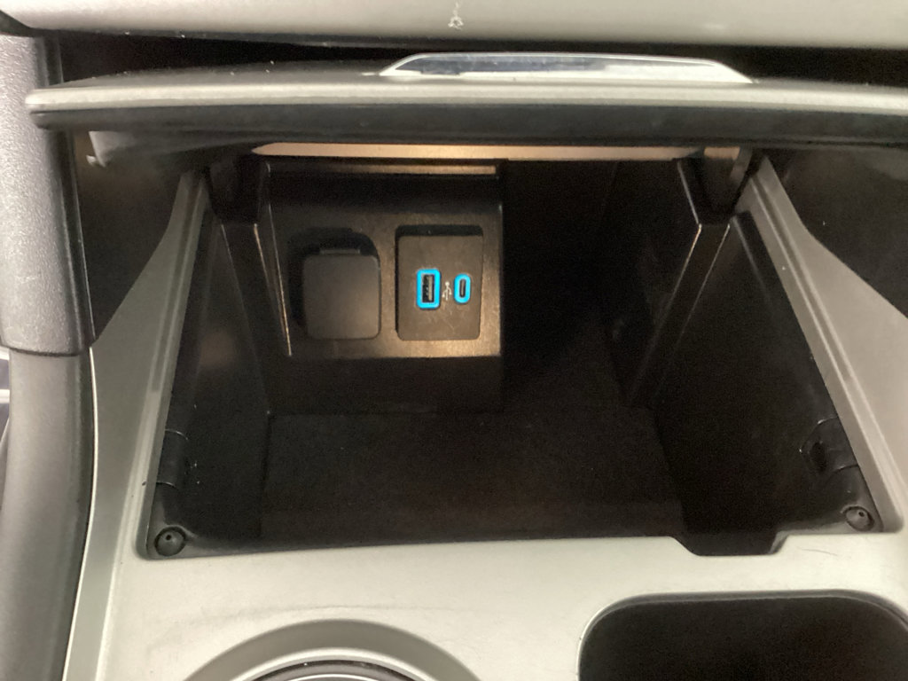 Used 2024 Ford Explorer XLT AWD/4WD image 29
