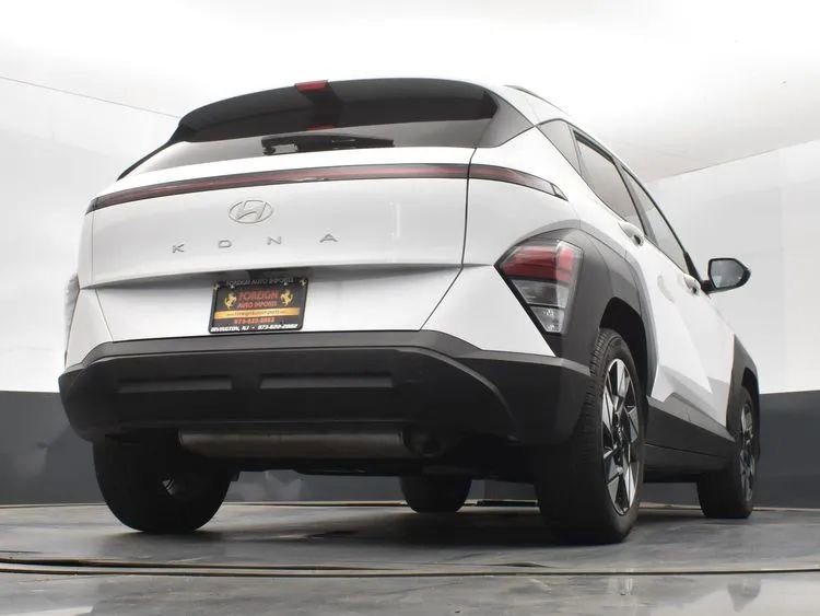 Used 2025 Hyundai Kona SEL FWD image 13