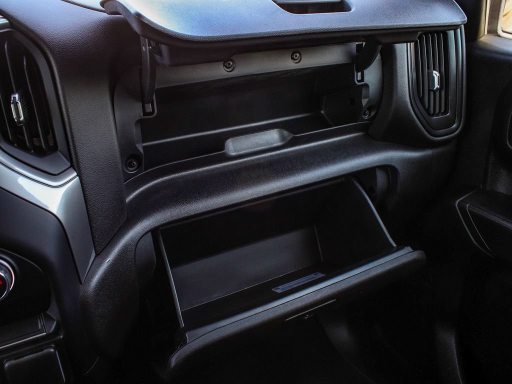 Used 2023 Chevrolet Silverado 1500 Custom w/ LPO, Dark Essentials Package AWD/4WD image 18