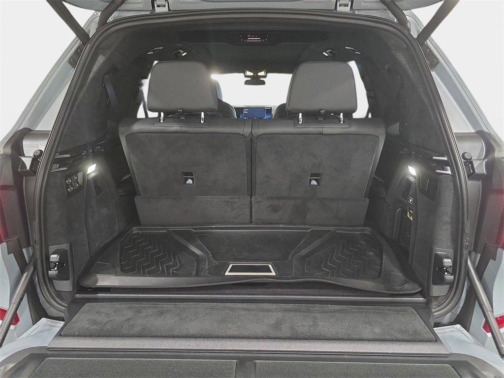 Used 2026 BMW X7 xDrive40i w/ M Sport Package image 29