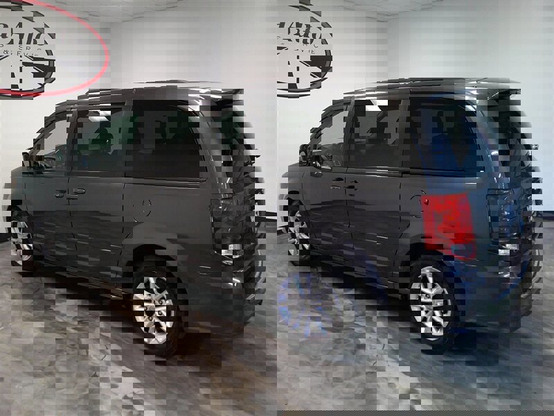 Used 2016 Dodge Grand Caravan SXT w/ Rear Park Assist Package image 10