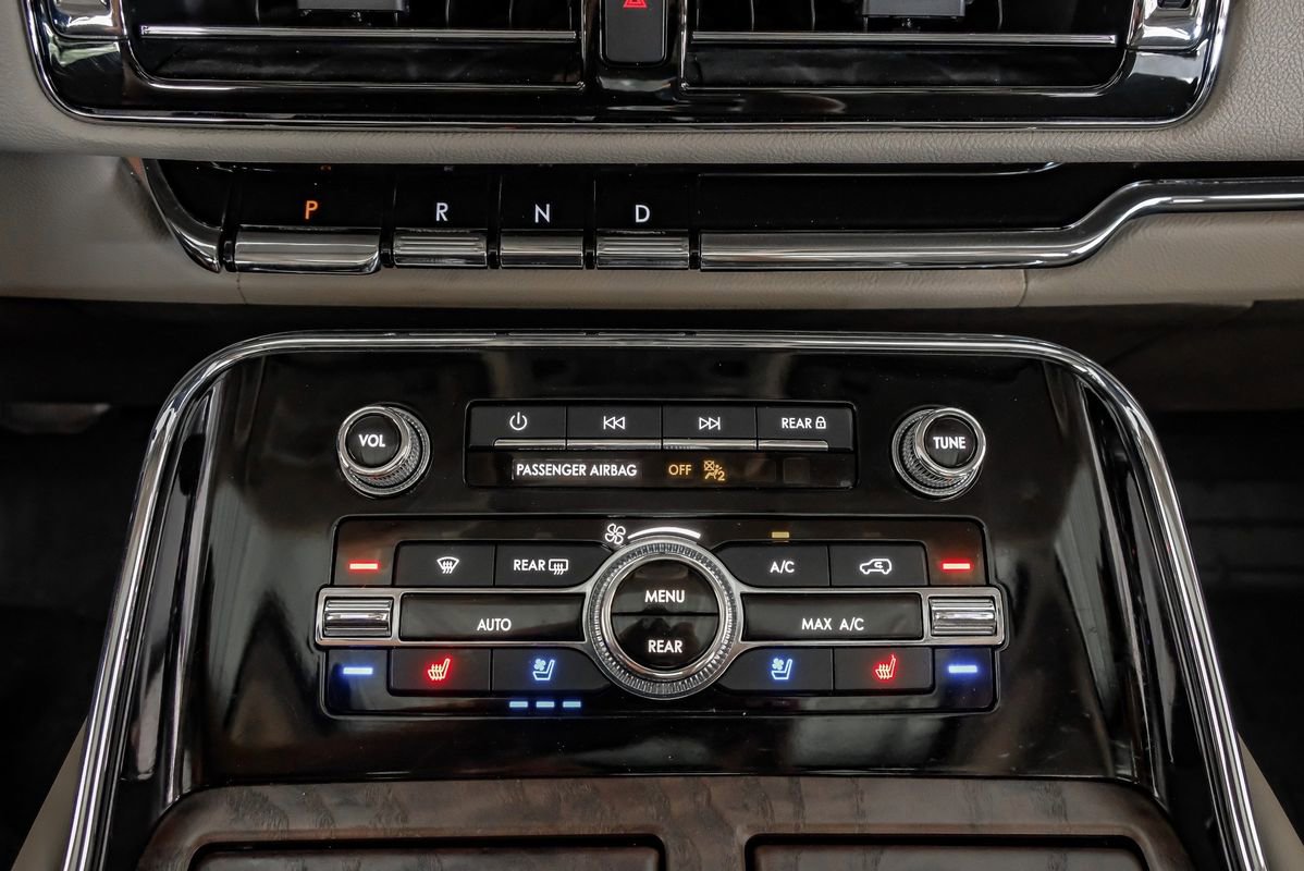 Used 2022 Lincoln Navigator L Reserve AWD/4WD image 25