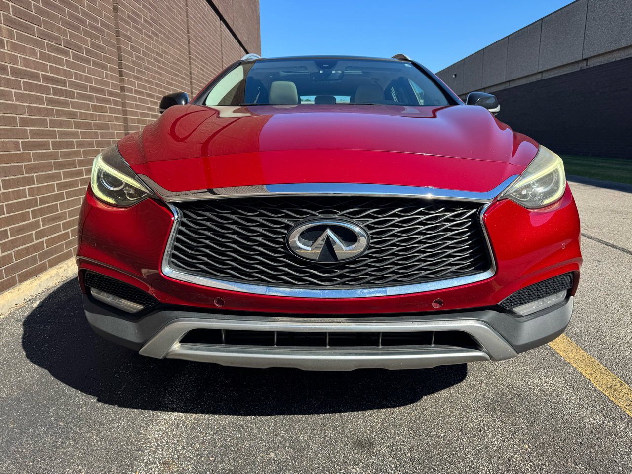 Used 2018 INFINITI QX30 Premium w/ Navigation Package image 8