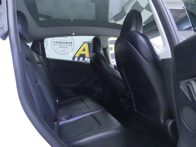 Used 2023 Tesla Model Y Long Range AWD/4WD image 23